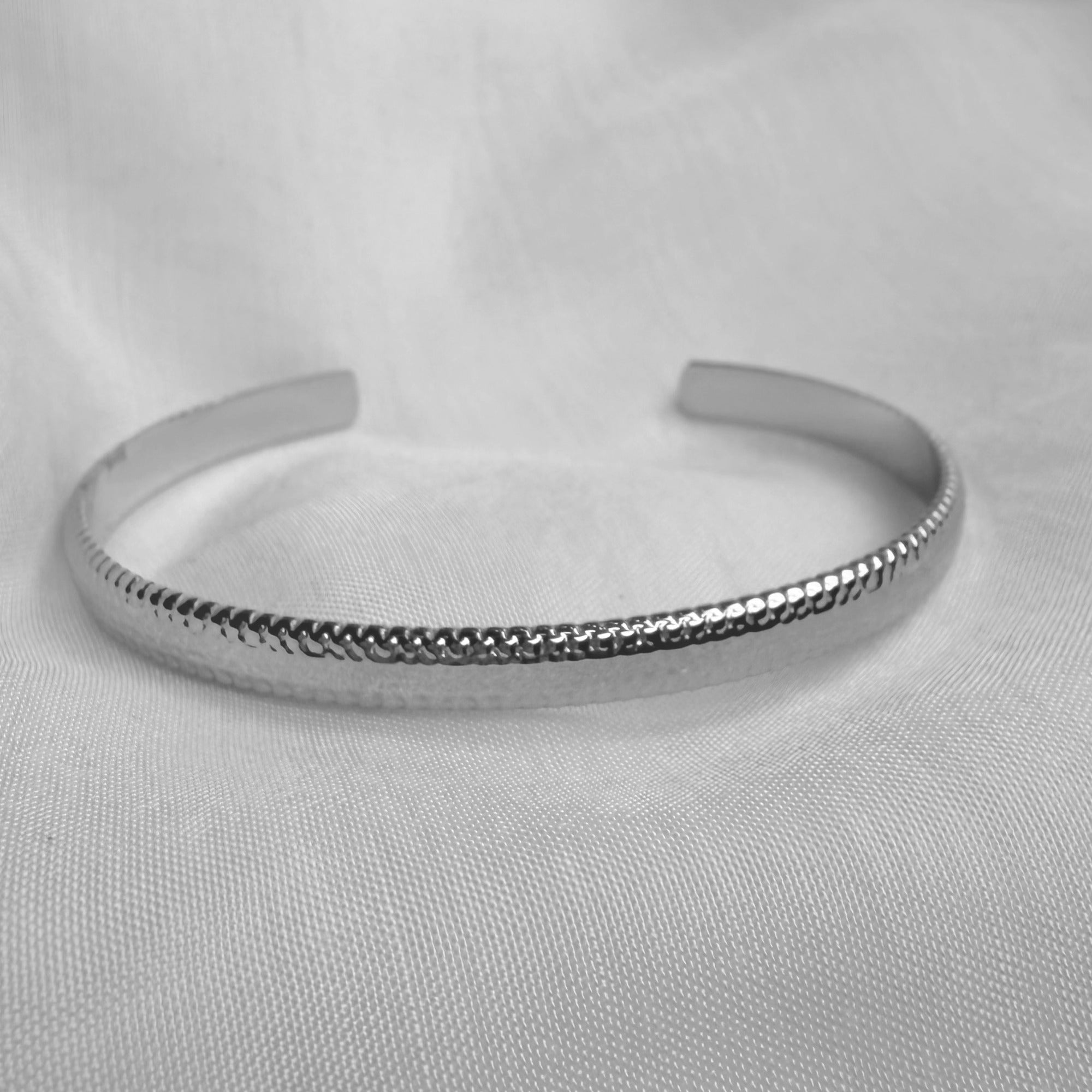 Bracelete Texturizada